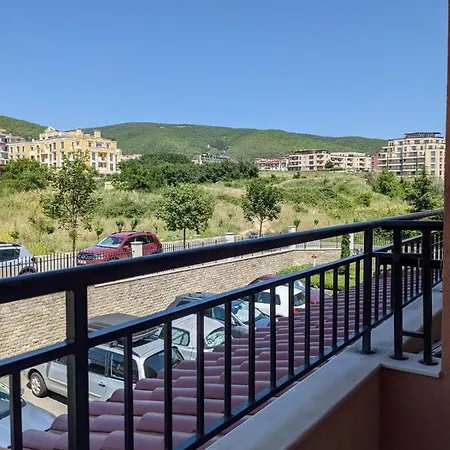 Sunny Star Dreams W Prime Location, Pool, Sea View アパート