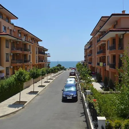 Sunny Star Dreams W Prime Location, Pool, Sea View