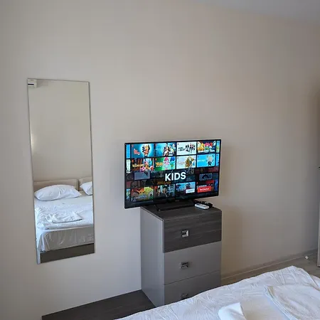 Sunny Star Dreams W Prime Location, Pool, Sea View